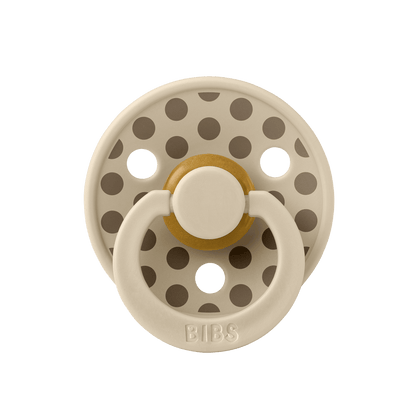 STUDIO Colour Pacifier Polka - Vanilla/Dark Oak