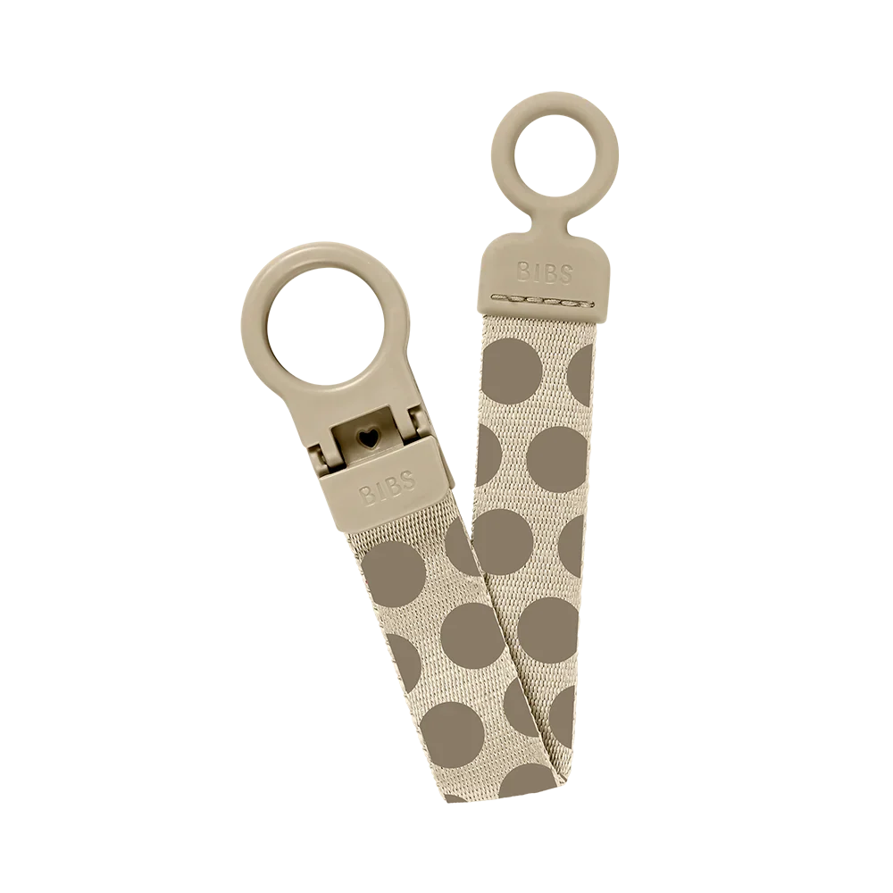 STUDIO Pacifier Clip Loop Polka - Vanilla/Dark Oak - BIBS