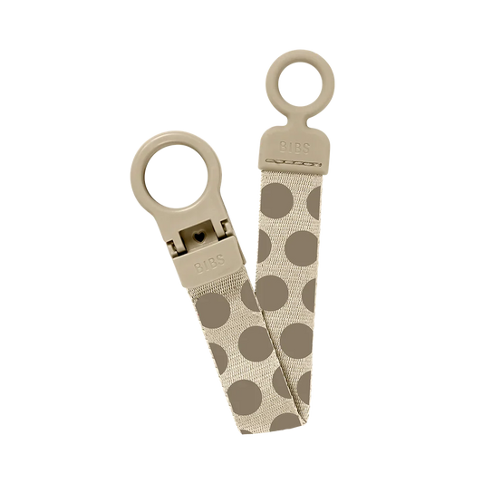 STUDIO Pacifier Clip Loop Polka - Vanilla/Dark Oak - BIBS